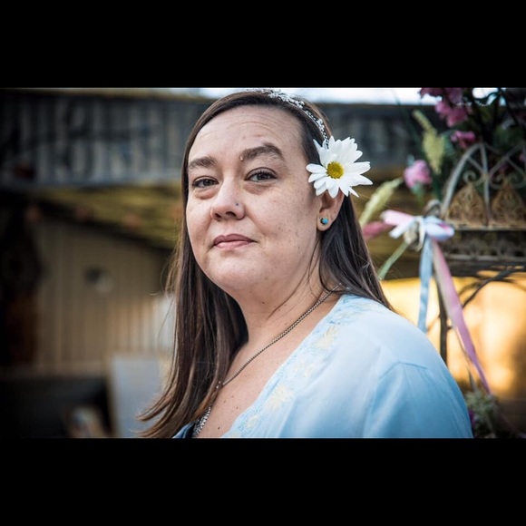 Meet your Posher, Andria - Picture 3 of 5